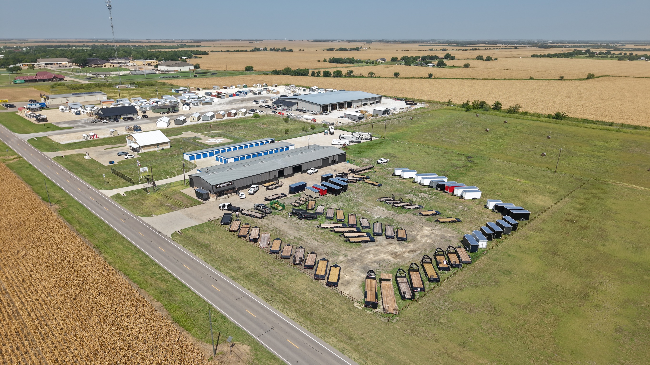 BigHorn Trailers &mdash; Lot Overview 2